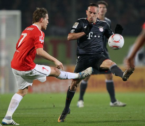 接近的西部 接近的西部